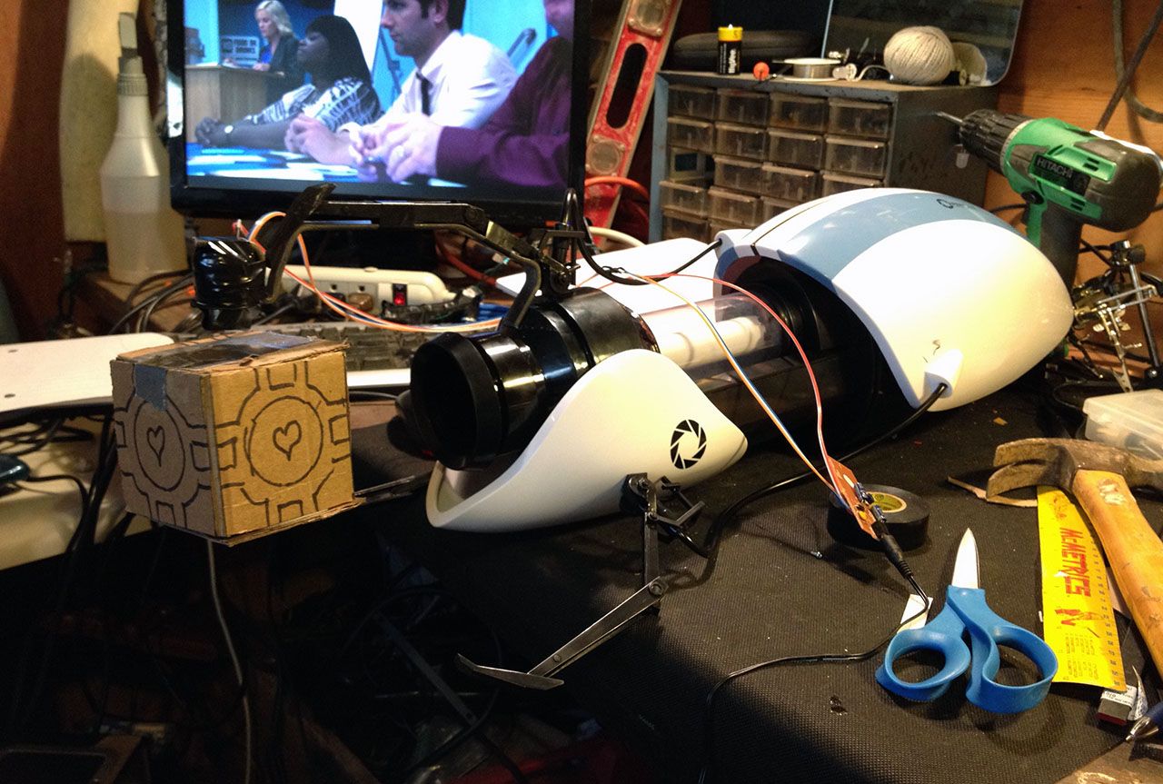 "Working" Portal Gravity Gun Floating Companion Cube! Unfinished Man