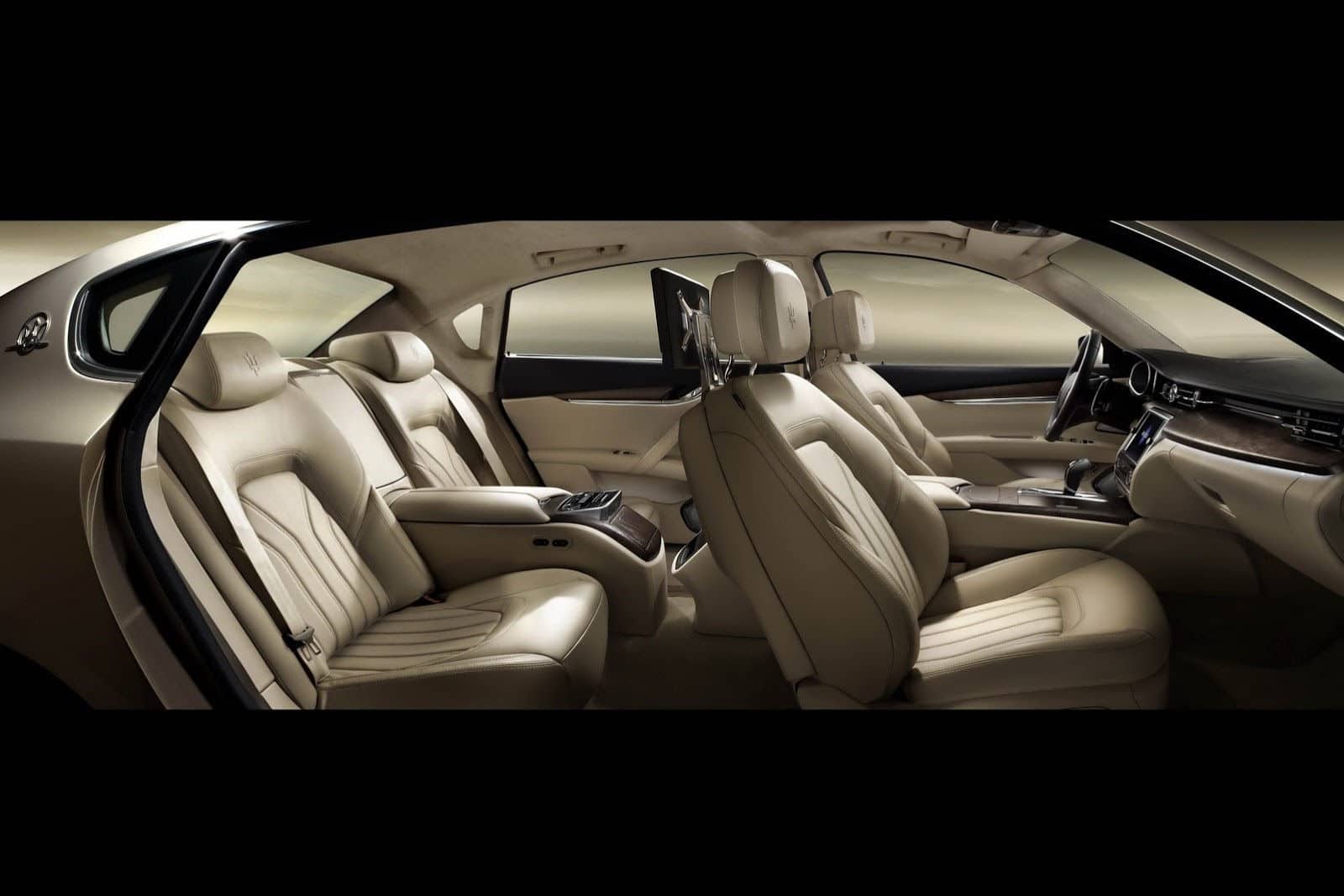 2014 Maserati Quattroporte interior picture