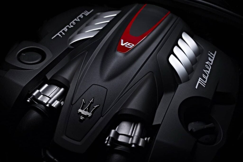 2014 Maserati Quattroporte engine