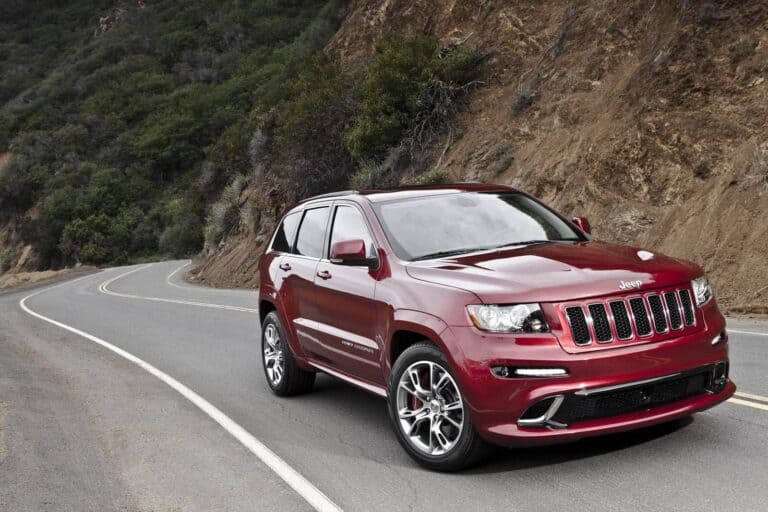 Jeep Grand Cherokee SRT8 front