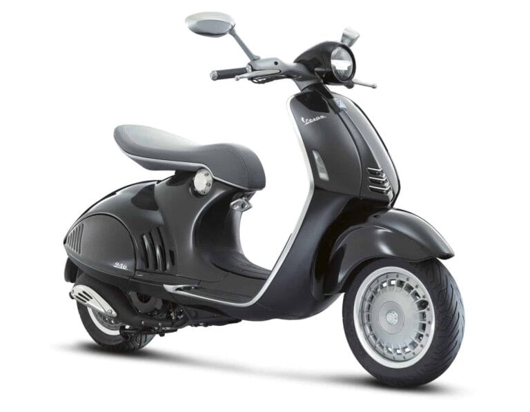 Vespa 946 Scooter 1