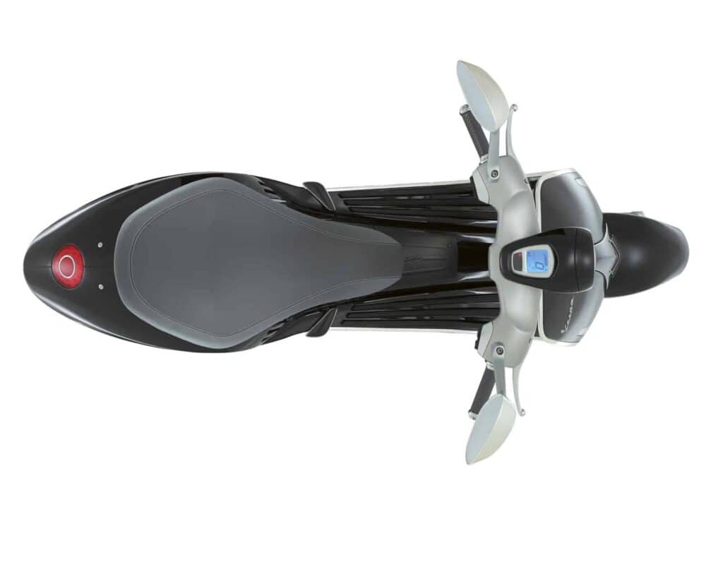 2013 Vespa 946 Scooter 8 Vespa 946 top
