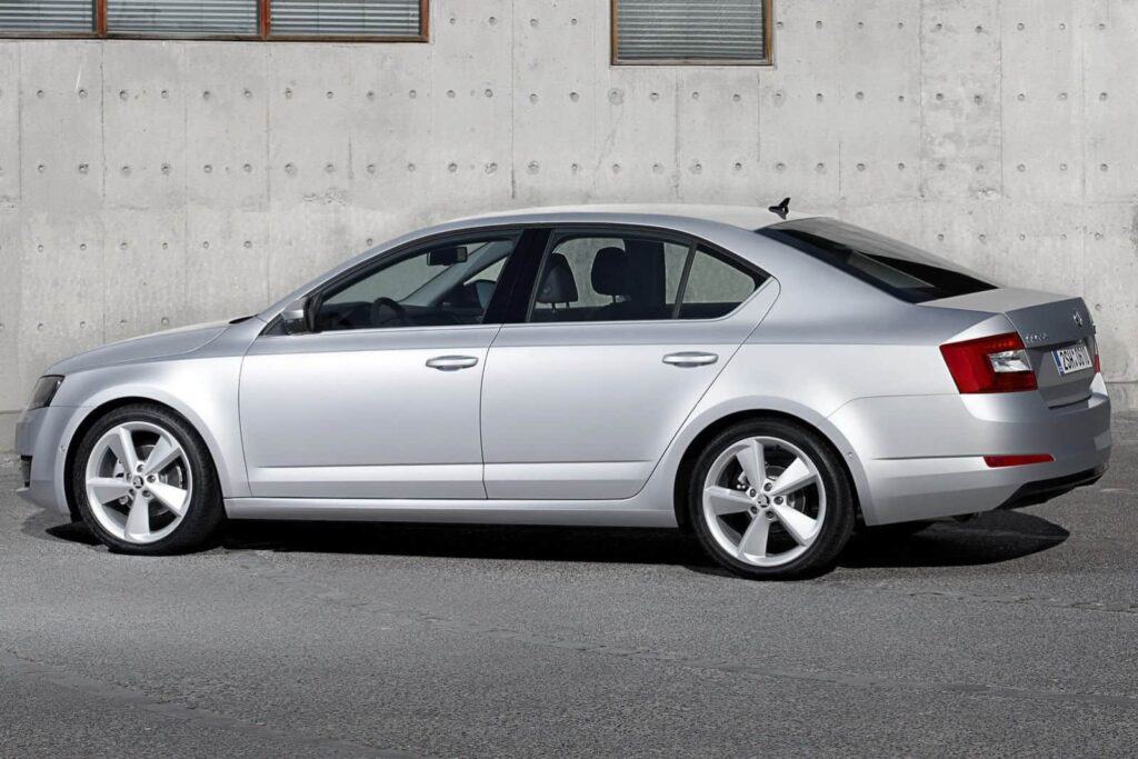 Third Generation Skoda Octavia Revealed 5 2013 Skoda Octavia Side