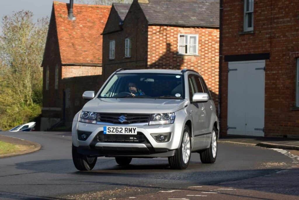 2013 Suzuki Grand Vitara Driving