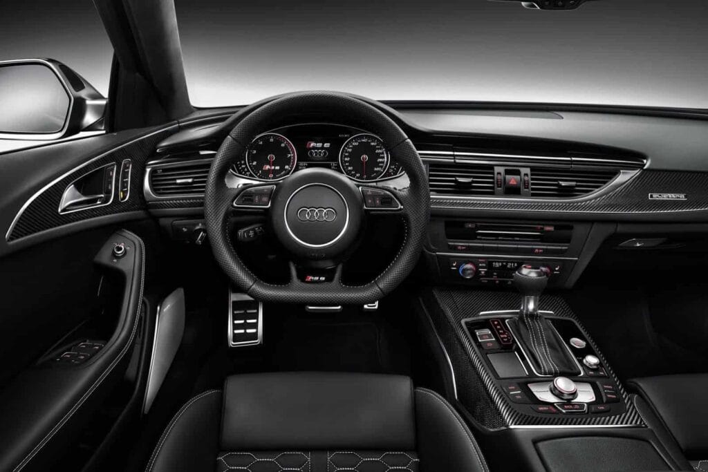 2014 Audi RS6 Avant Dashboard
