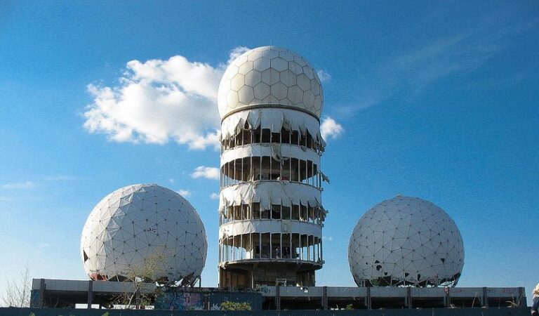 Berlin Teufelsberg Tower a