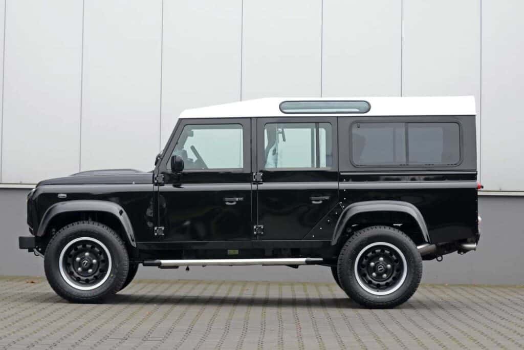 Startech Land Rover Defender Series 3.1 side