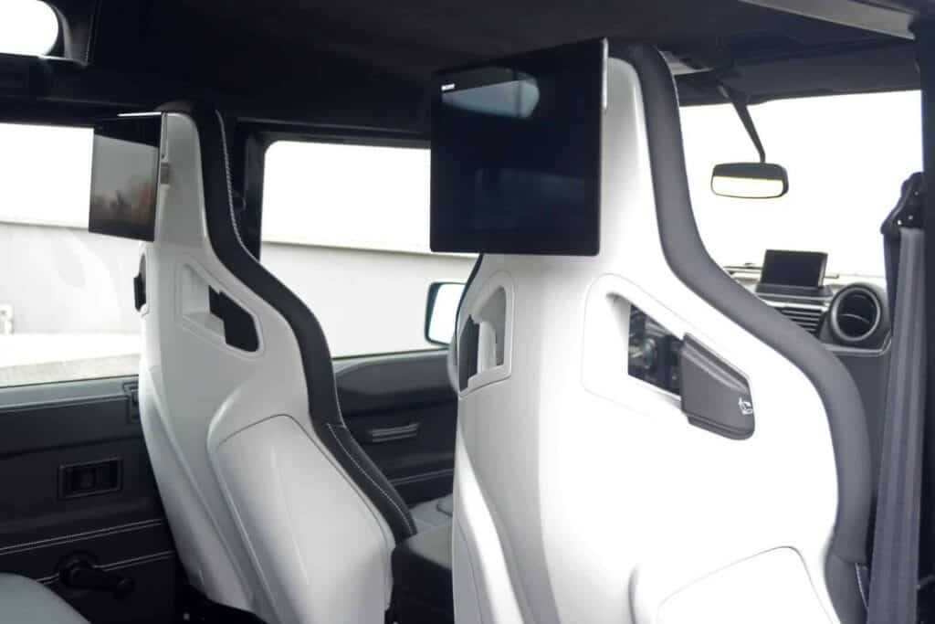 Startech Land Rover Defender Series 3.1 8