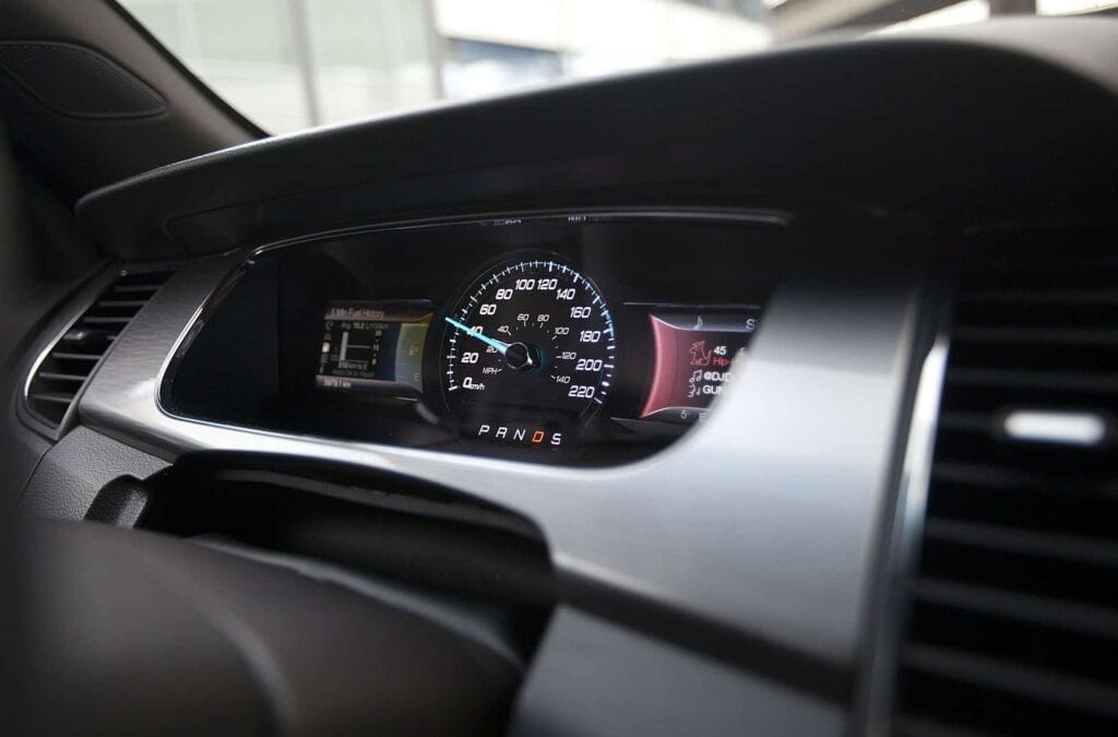 2013 Ford Taurus gauge cluster