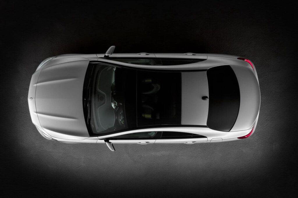 Mercedes Benz CLA Roof