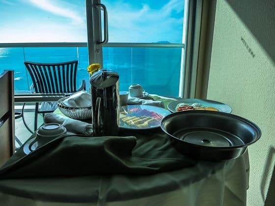 The Style of Nothing: 24 Hours of the Westin Playa Bonita 2 room-service-2