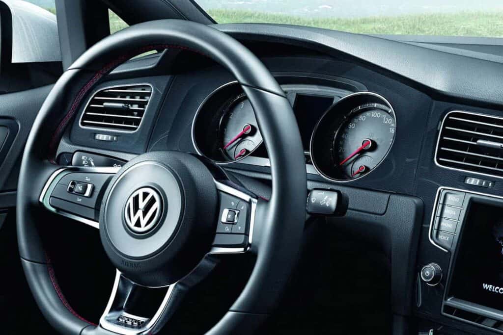 2014 VW Golf GTI Interior1