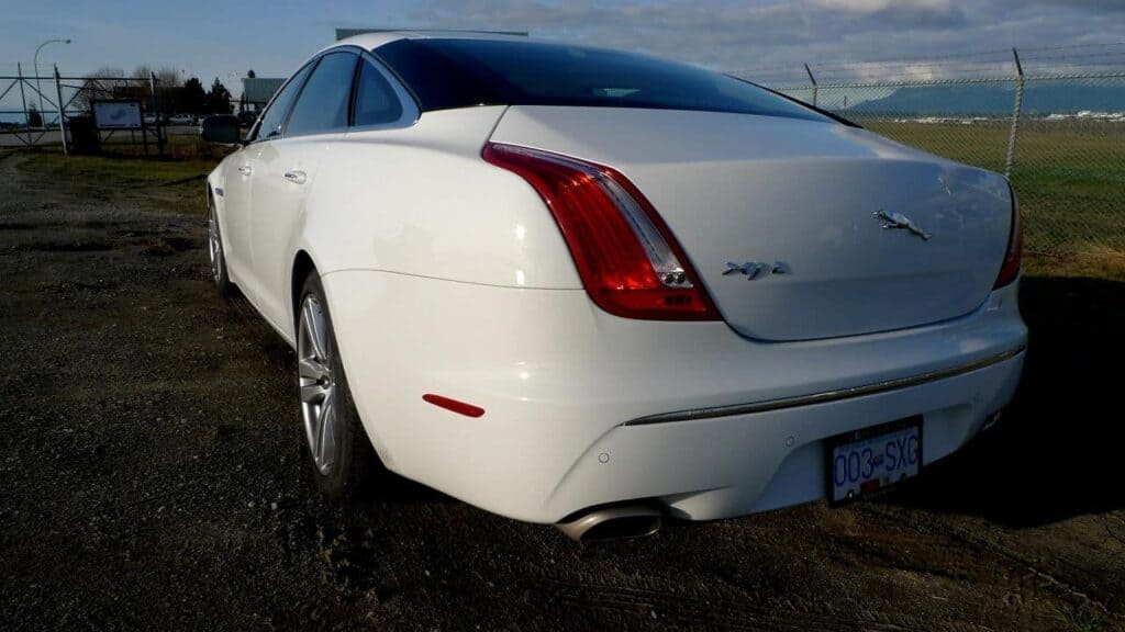 2013 Jaguar XJL taillights