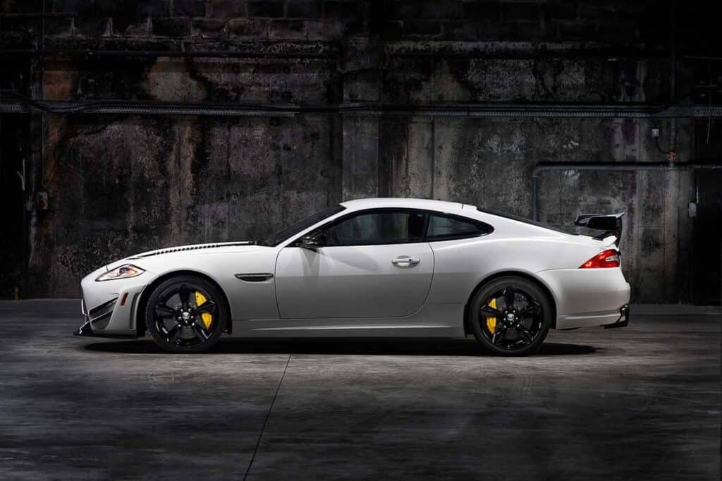 Side profile Jaguar XKR-S GT