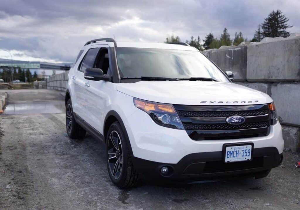 2013 Ford Explorer Sport front