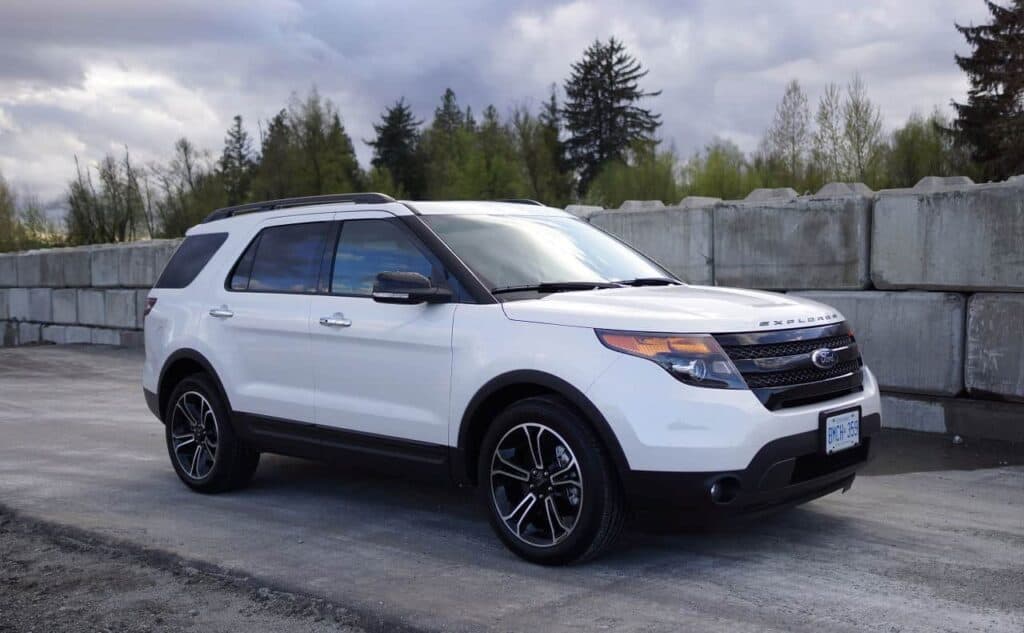 2013 Ford Explorer Sport right side
