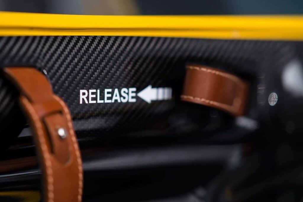 Aston Martin CC100 Speedster Concept 17 Aston Martin CC100 Speedster 14