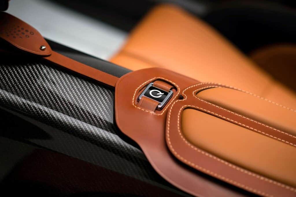 Aston Martin CC100 Speedster Concept 18 Aston Martin CC100 Speedster 15