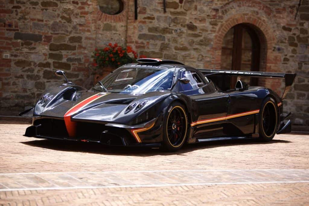 Pagani Zonda Revolucion - Viva La Revolution 4 Zonda Revolucion Side