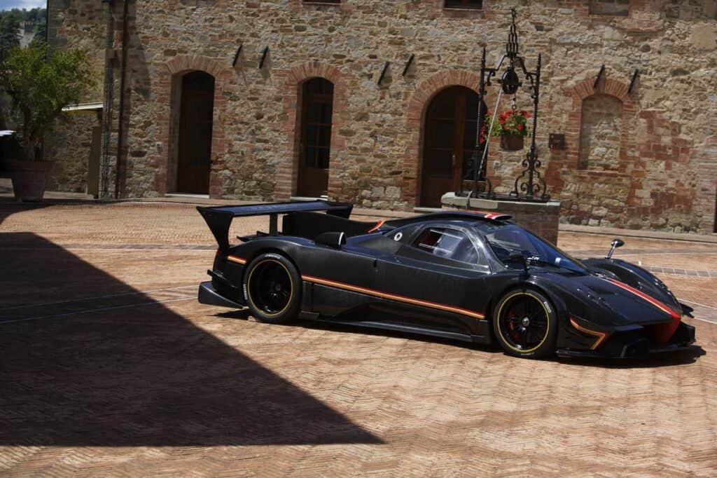 Pagani Zonda Revolucion - Viva La Revolution 5 Pagani Zonda Revolucion 4