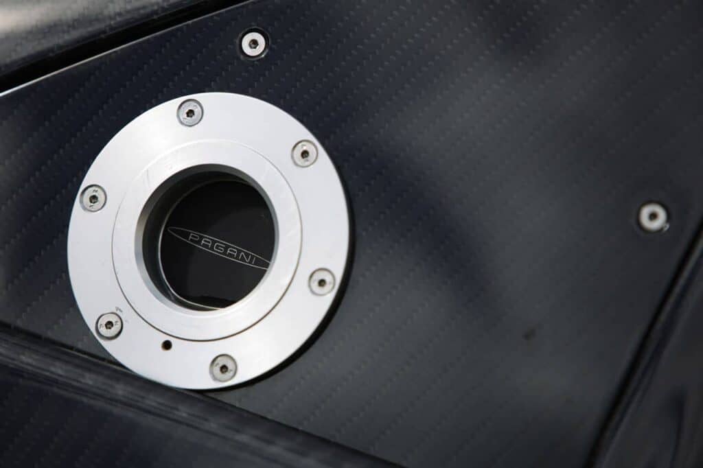 Pagani Zonda Revolucion - Viva La Revolution 10 Pagani Zonda Revolucion 9