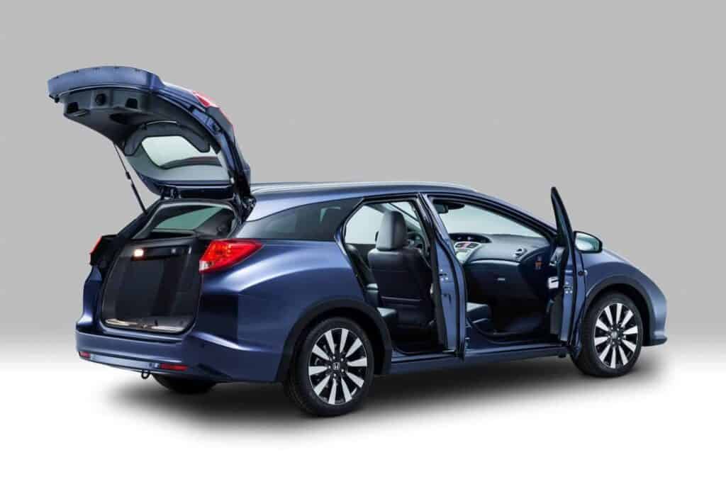 2014 Honda Civic Tourer1