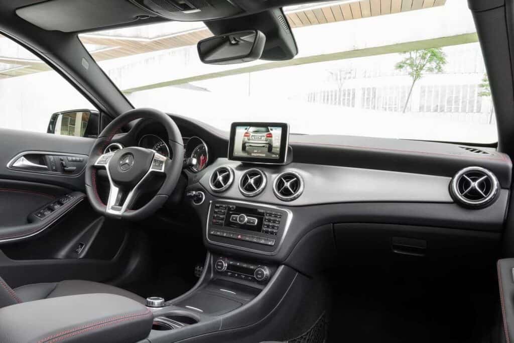 Mercedes Benz GLA Cabin