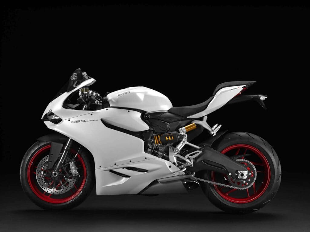 Ducati 899 Panigale - Sexy Got A Little Sexier 4 2014 Ducati 899 Panigale 12