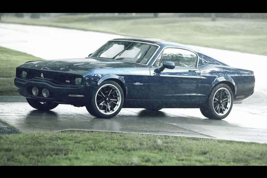 Equus Bass770 1