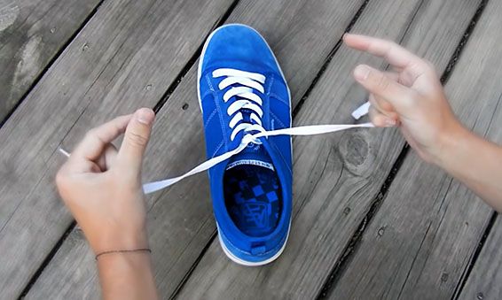 fast way to tie shoes