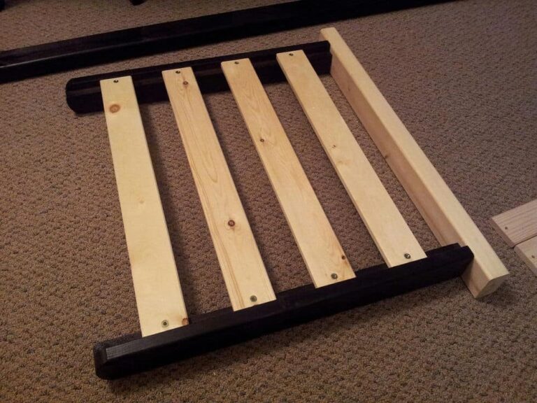 Figo's Chaise Lounge Futon With Wenge Frame