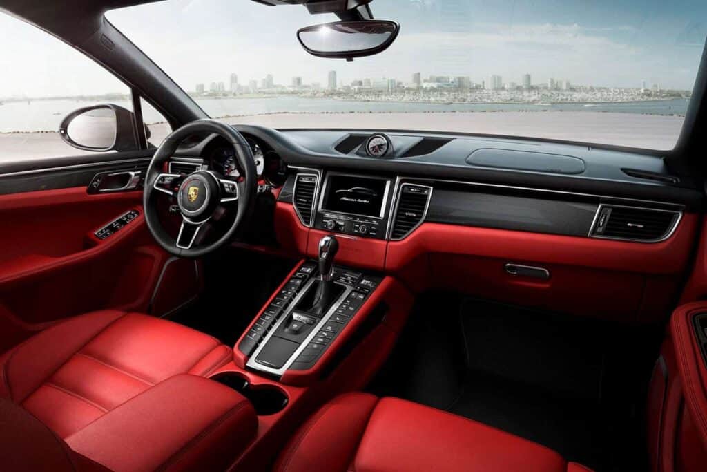 2015 Porsche Macan Turbo interior