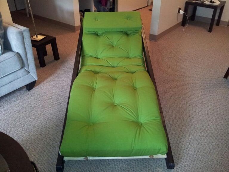 Figo's Chaise Lounge Futon With Wenge Frame