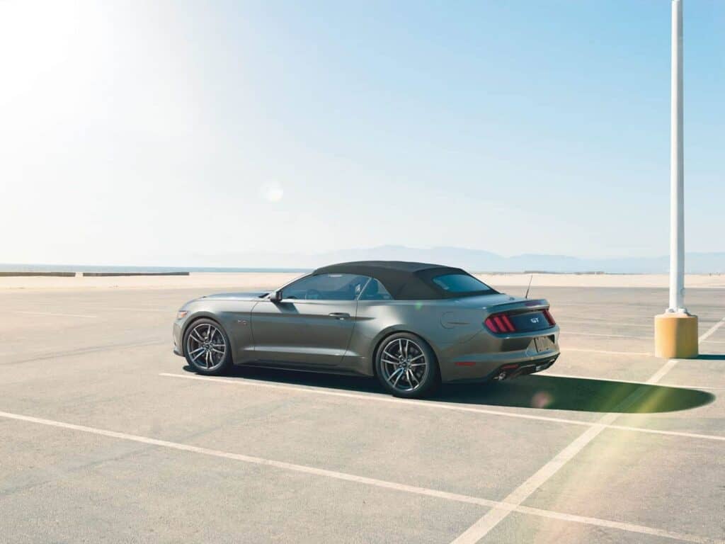 2015 Ford Mustang Convertible 1