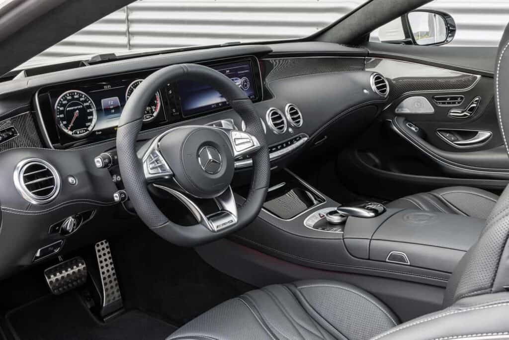 Mercedes-Benz S63 AMG 4MATIC Coupe 11 Mercedes-Benz S63 AMG 4MATIC Coupe dashboard