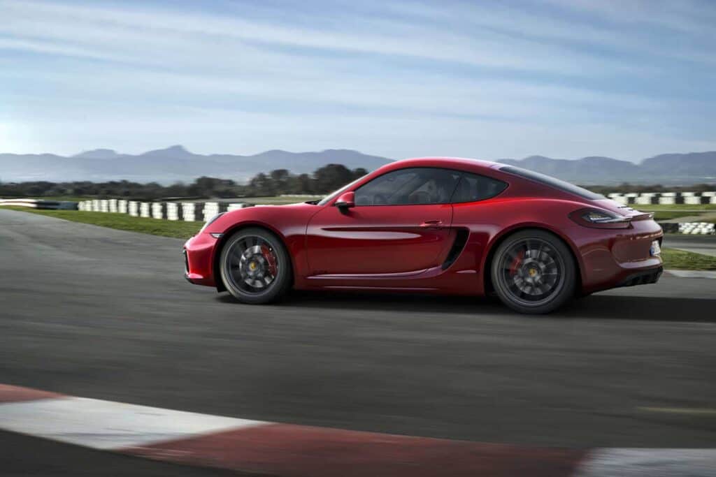 Porsche Cayman GTS 5