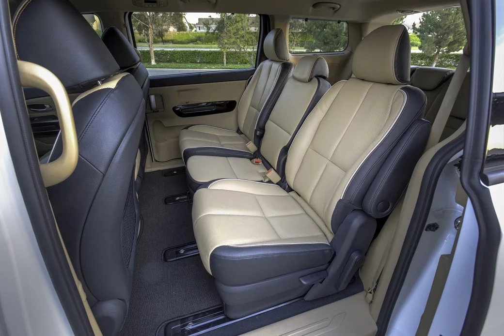 cabin of kia sedona