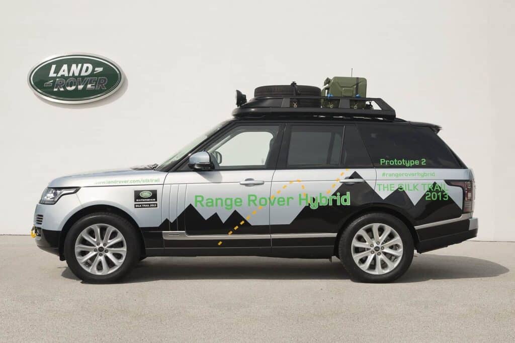 Range Rover Hybrid: An Environmentally Friendly Land Rover? 13 Range Rover Hybrid 9