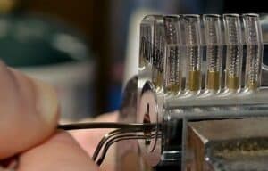 How To Pick A Lock With A Bobby Pin -- Easy Tradecraft For Aspiring Spies