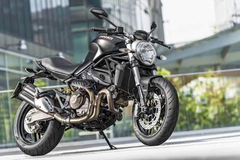 Ducati Monster 821 1