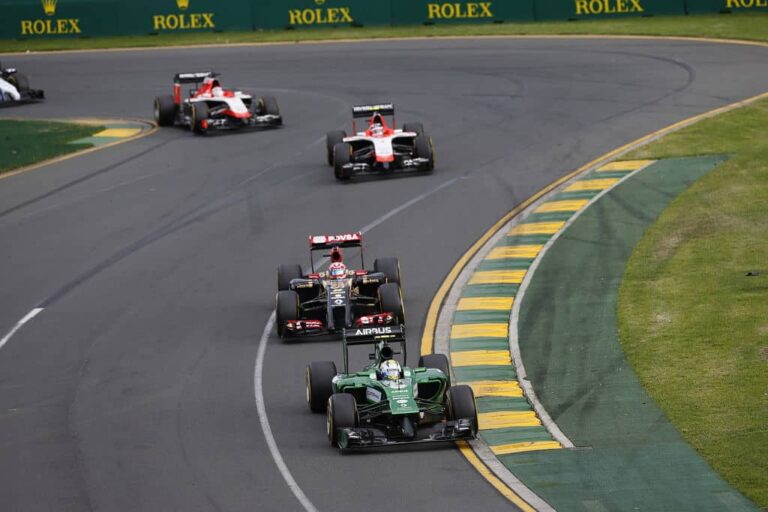 formula one cars racing