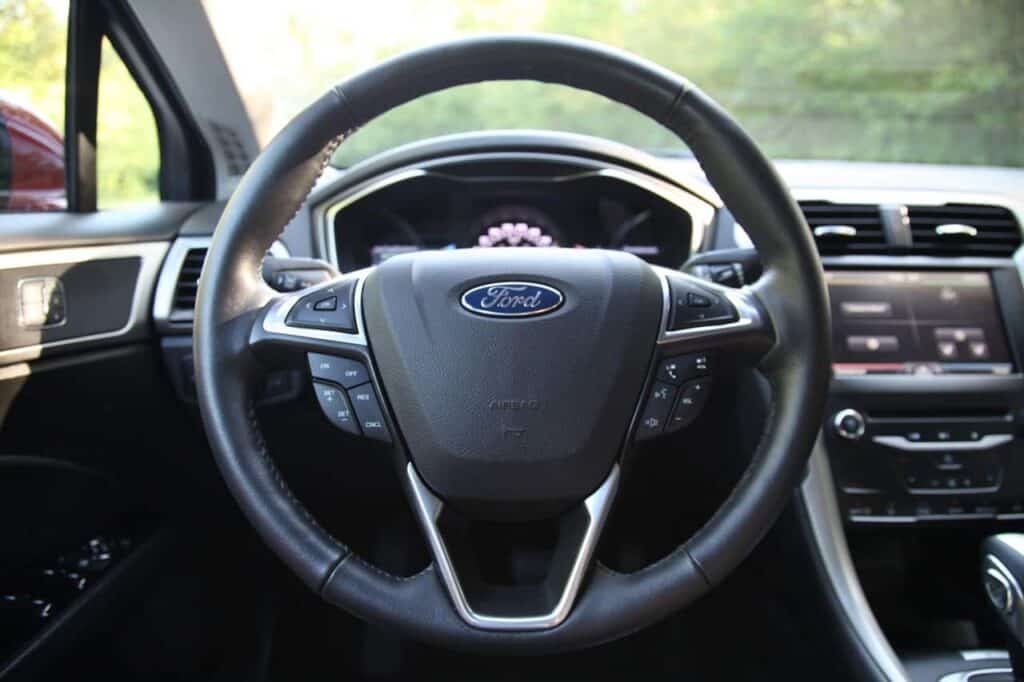 2014 Ford Fusion SE 10