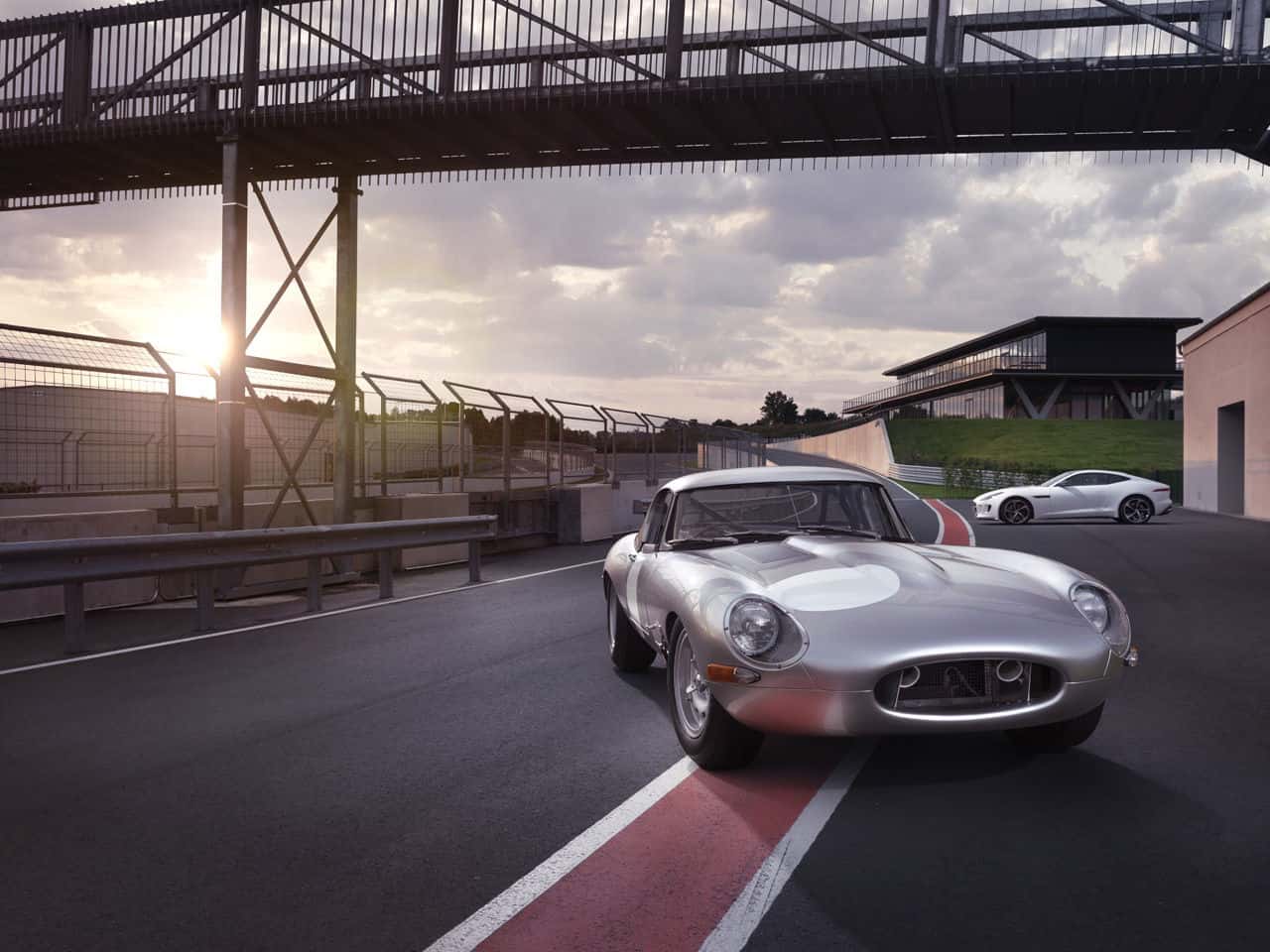 Jaguar Lightweight E-Type Re-Issue 2 Jaguar_Lightweight_E-Type_7