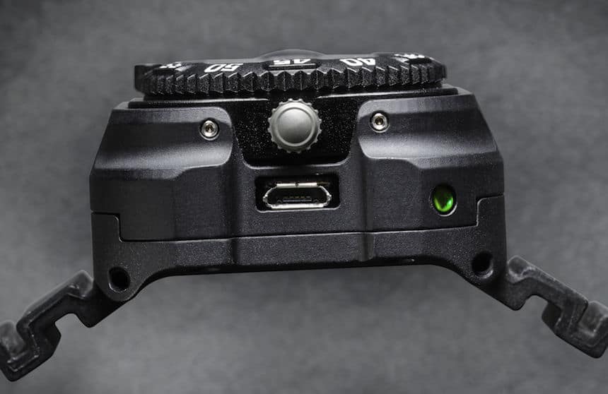 Luminox SureFire 2211 Wristlight Tactical Watches 4 Luminox_SureFire_2211_WristLight_Watch_3