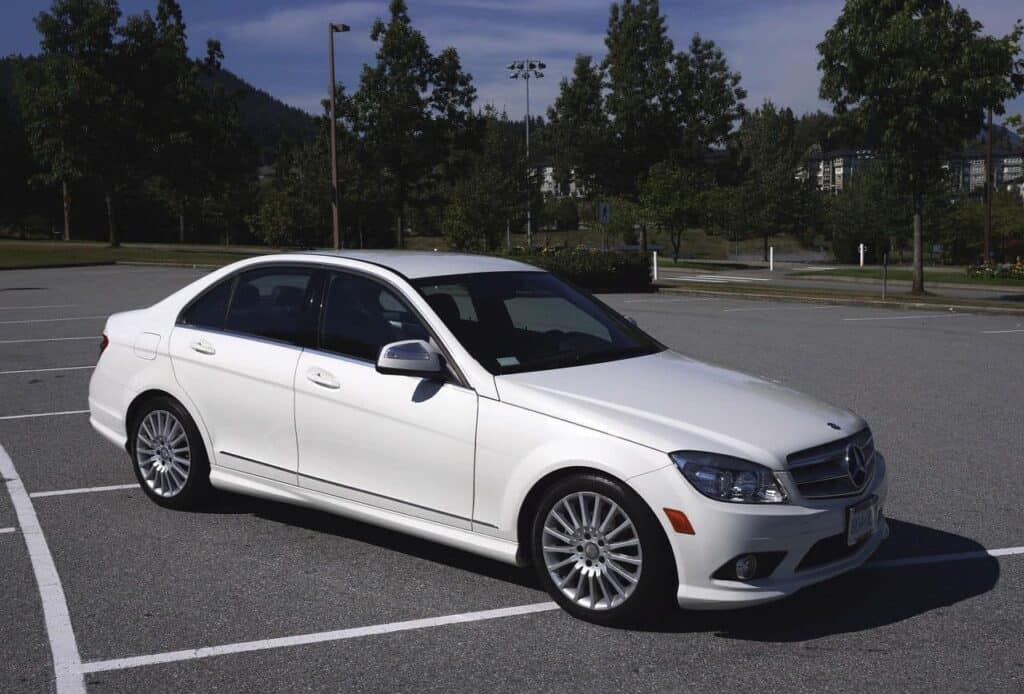 Mercedes Benz C230 4MATIC 1