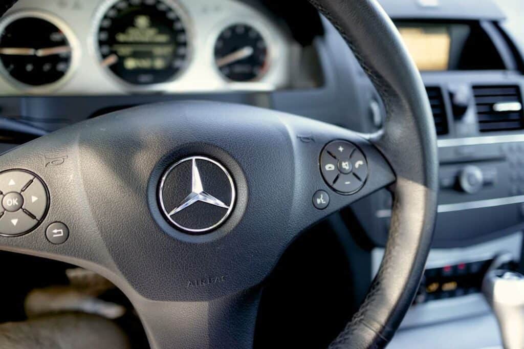 Mercedes Benz C230 4MATIC 11