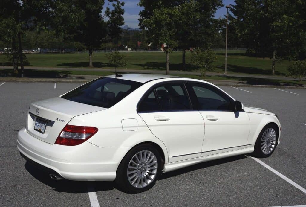 Mercedes Benz C230 4MATIC 4