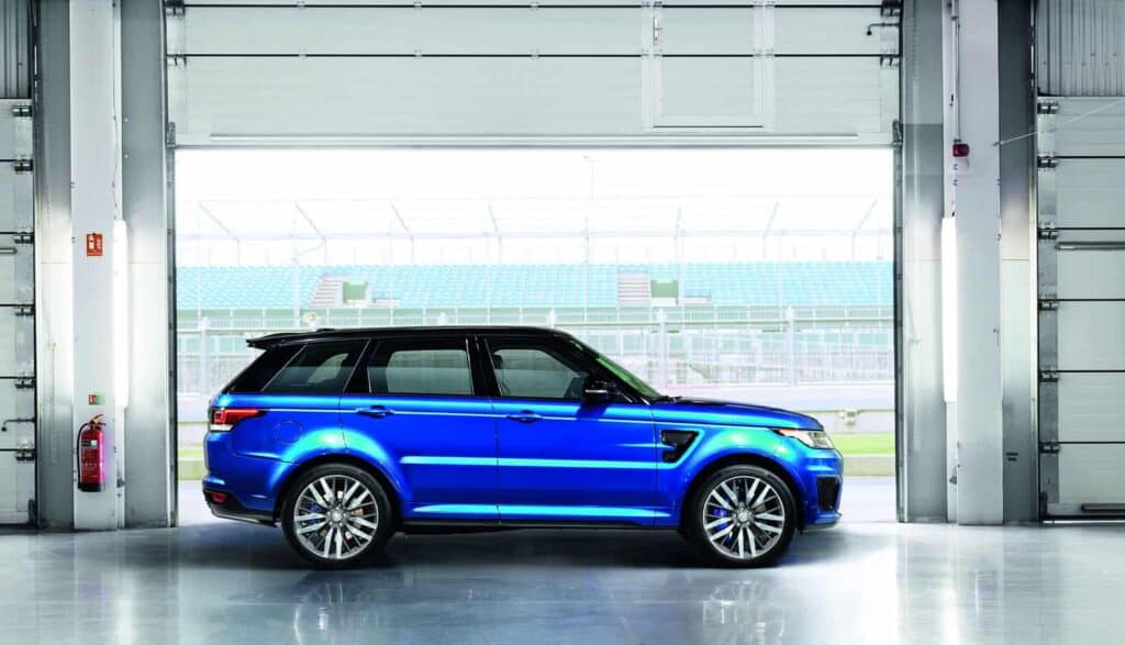 Range Rover Sport SVR: Fastest Land Rover Ever 7 Range Rover Sport SVR side