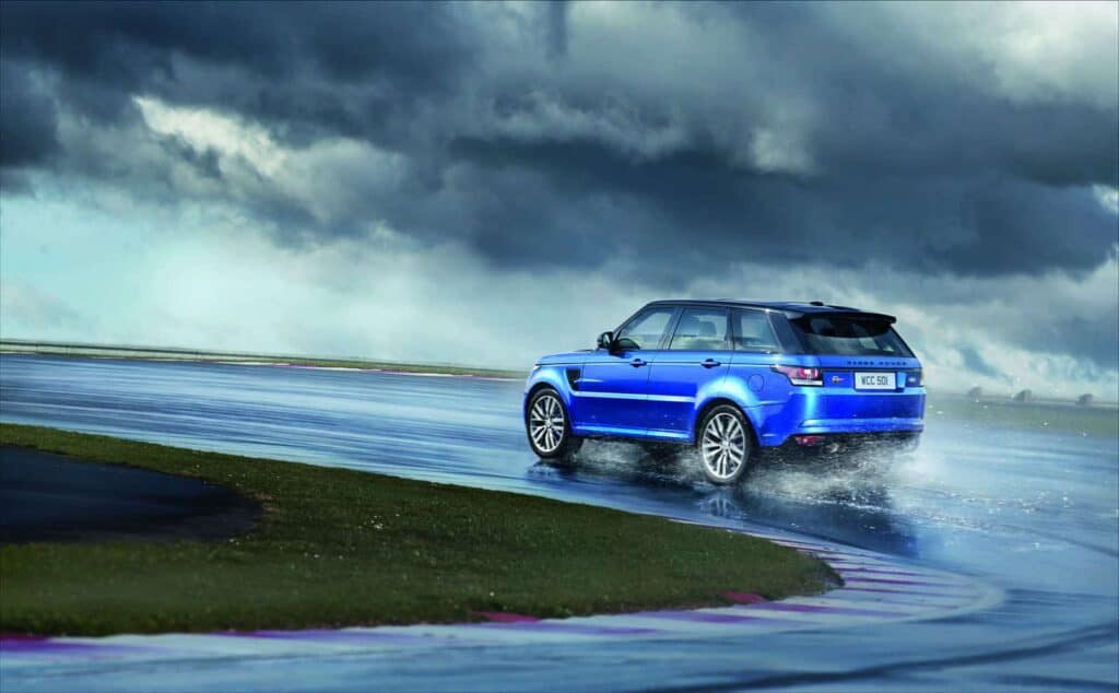 Range Rover Sport SVR: Fastest Land Rover Ever 9 Range Rover Sport SVR track