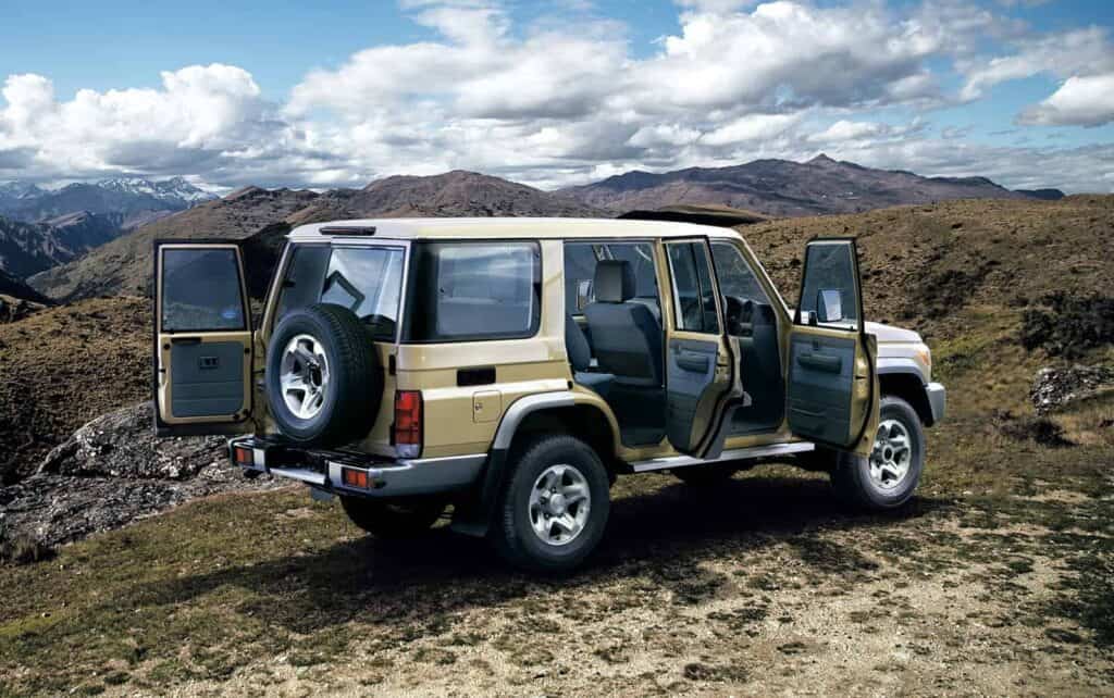 Toyota Land Cruiser 70 9